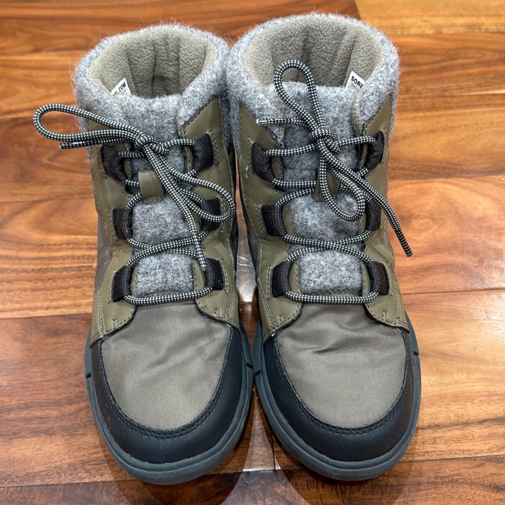 Sorel Waterproof Boots, 6.5